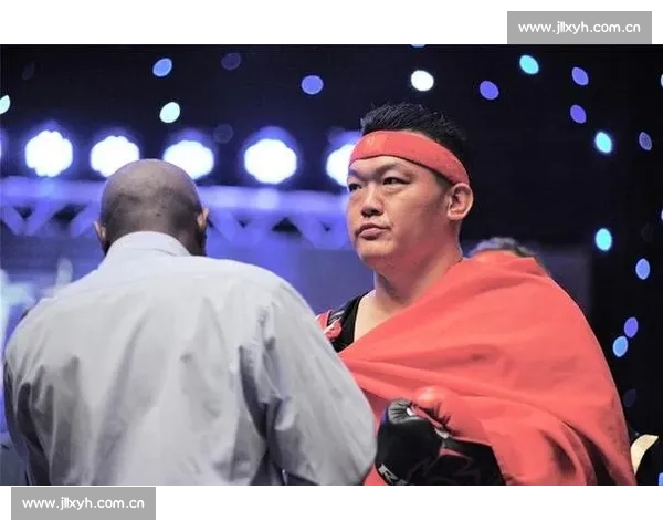 拳王张君龙激烈比赛全程回顾 打破纪录瞬间震撼全场